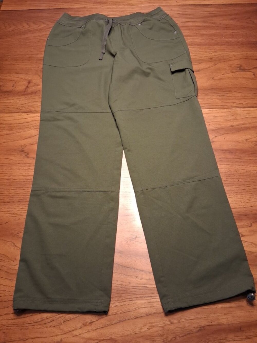 St Johns Bay Active Cargo Pants Womens Medium Green Hiking Moisture Wick